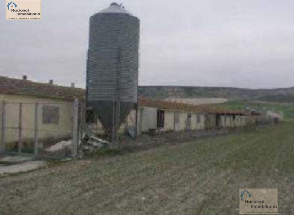 Nave industrial en Venta en Vallelado Segovia - foto 2