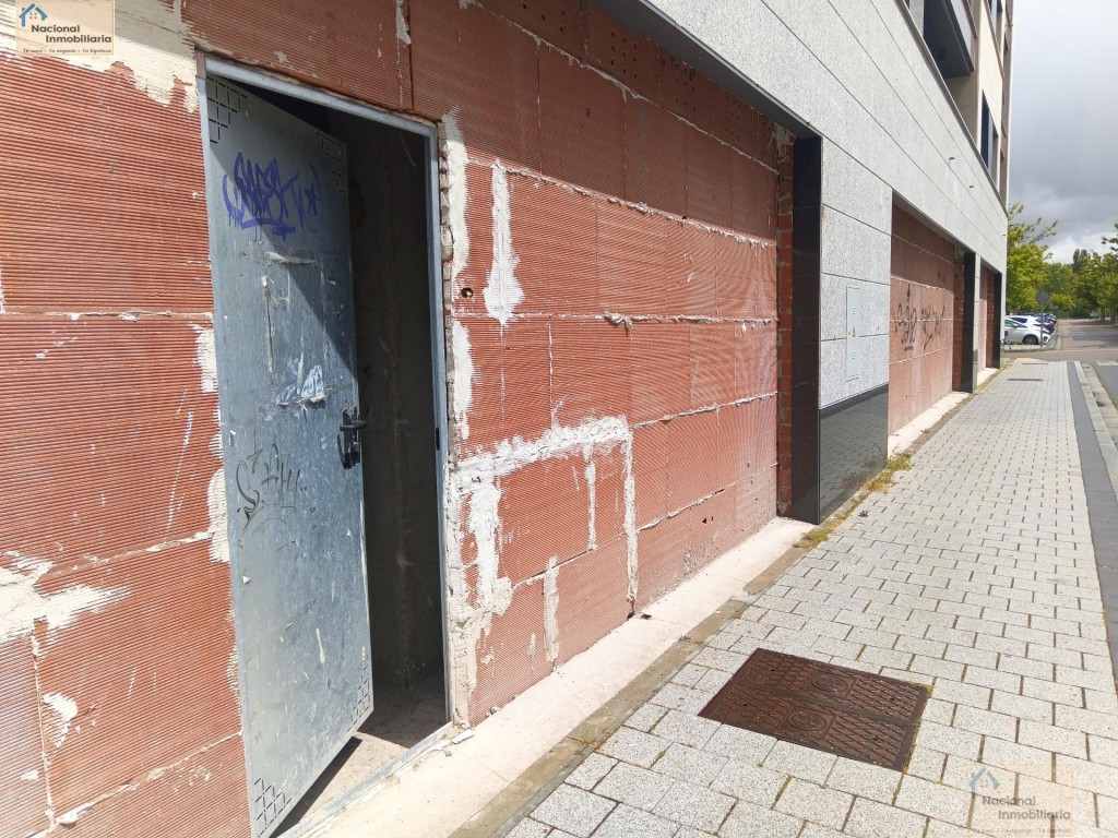 Local comercial en Venta en Laguna De Duero Valladolid - foto 4