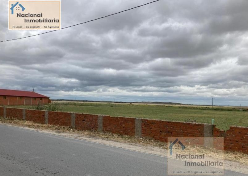 Suelo urbanizable en Venta en Montejo De Arevalo Segovia - foto 2