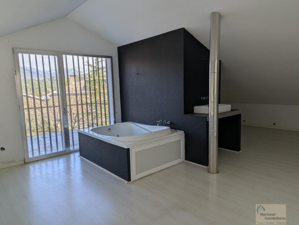 Casa-Chalet en Venta en Becerril De La Sierra Madrid - foto 28