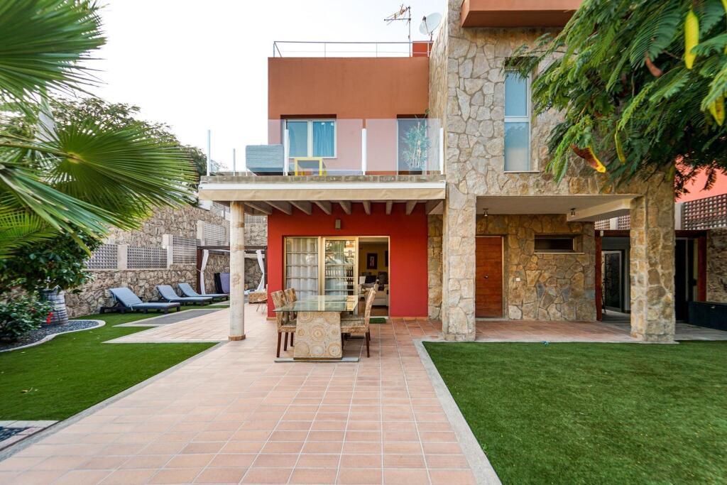 Privacidad, espacio y vistas en Tauro, Magnífica casa de esq - foto 2
