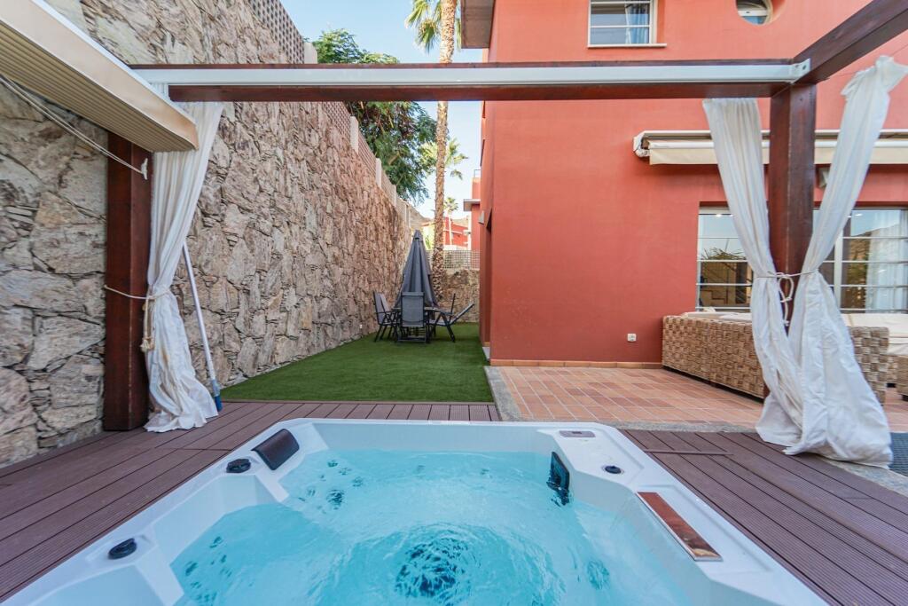Privacidad, espacio y vistas en Tauro, Magnífica casa de esq - foto 9