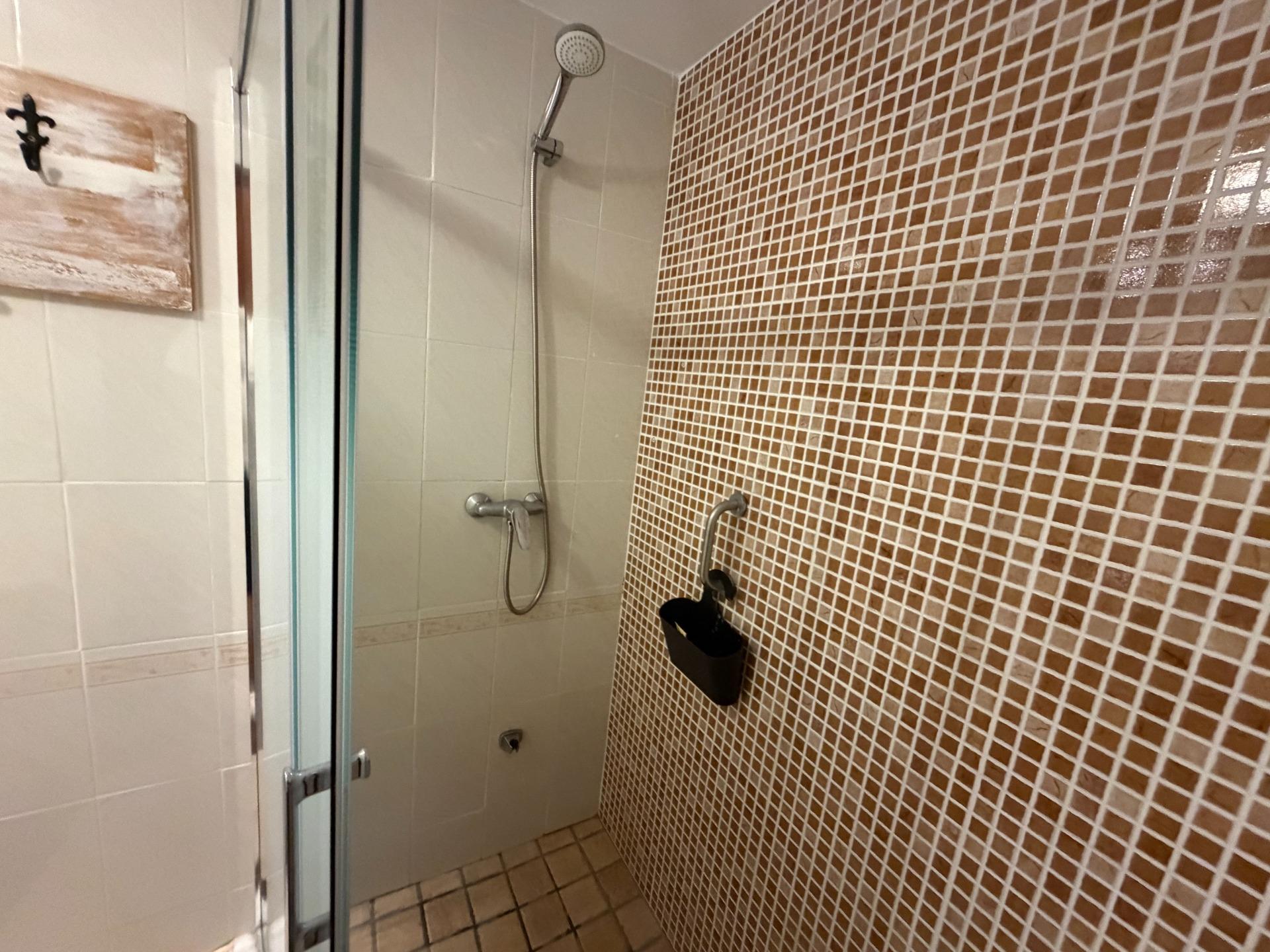 Solo queda una habitación disponible junto al Metro Ayora (V - foto 12