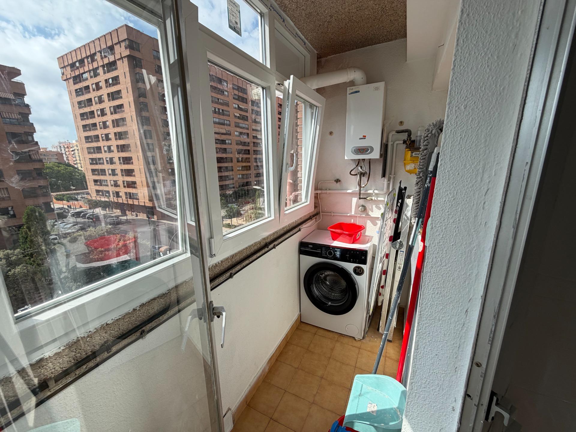 Solo queda una habitación disponible junto al Metro Ayora (V - foto 16
