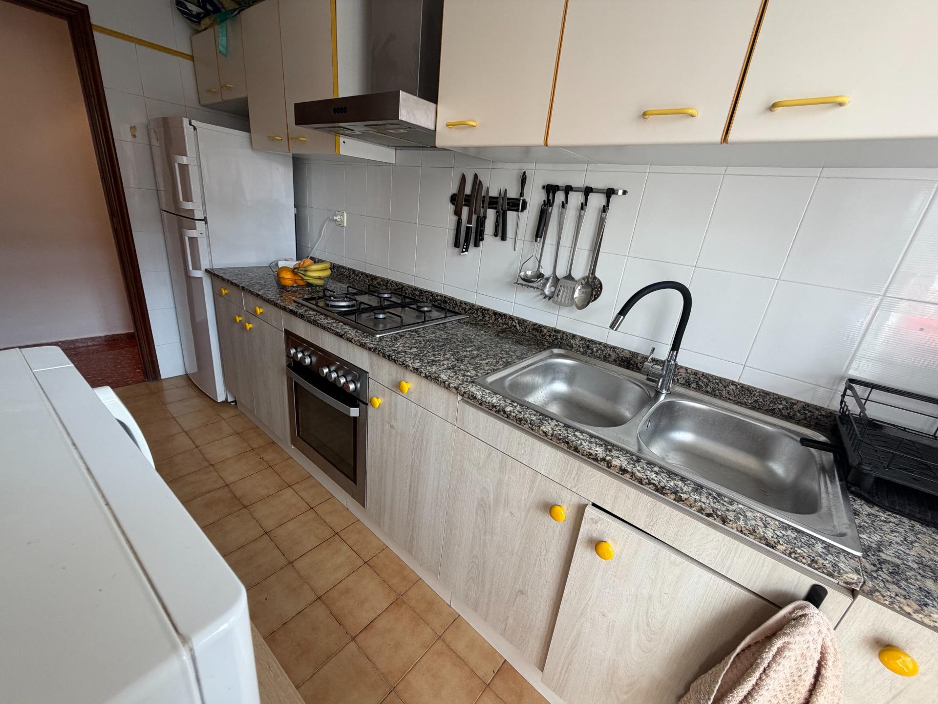 Solo queda una habitación disponible junto al Metro Ayora (V - foto 17