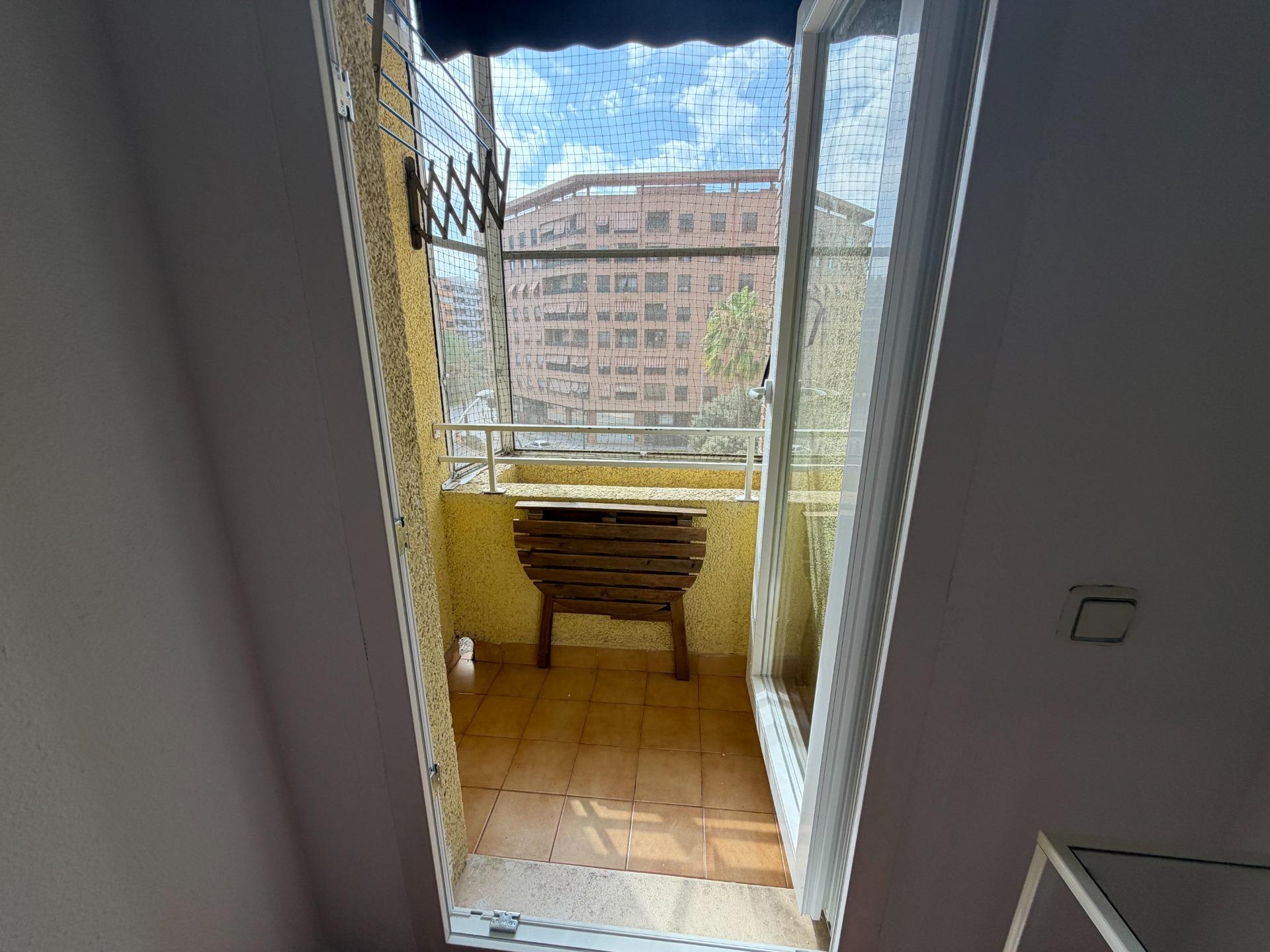 Solo queda una habitación disponible junto al Metro Ayora (V - foto 6