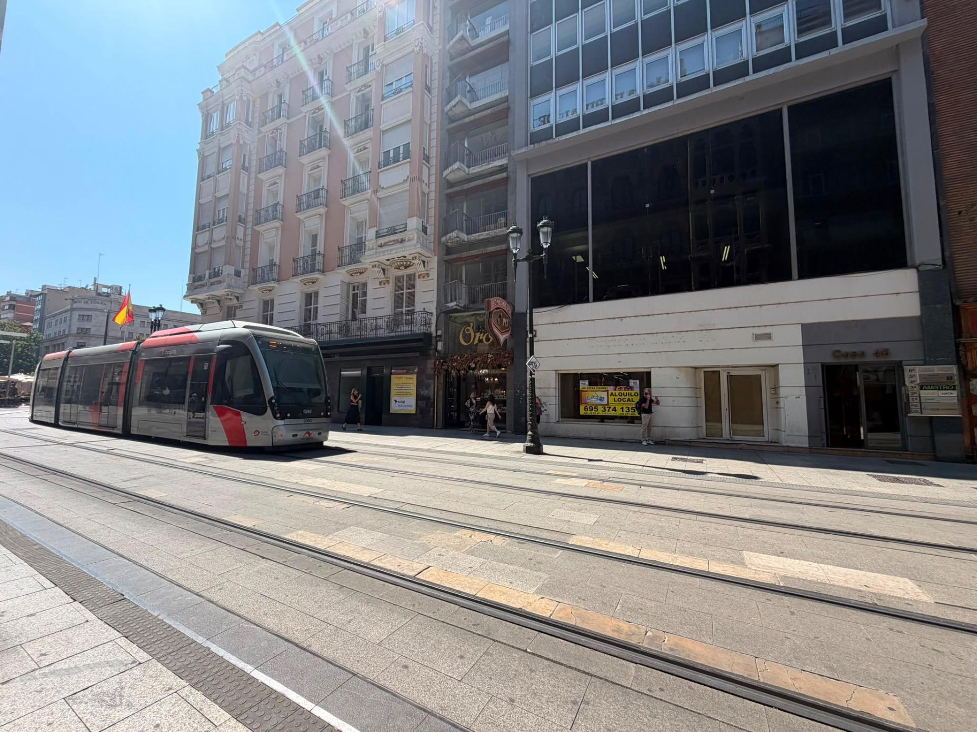 Local comercial 780m² en alquiler - Centro - foto 2