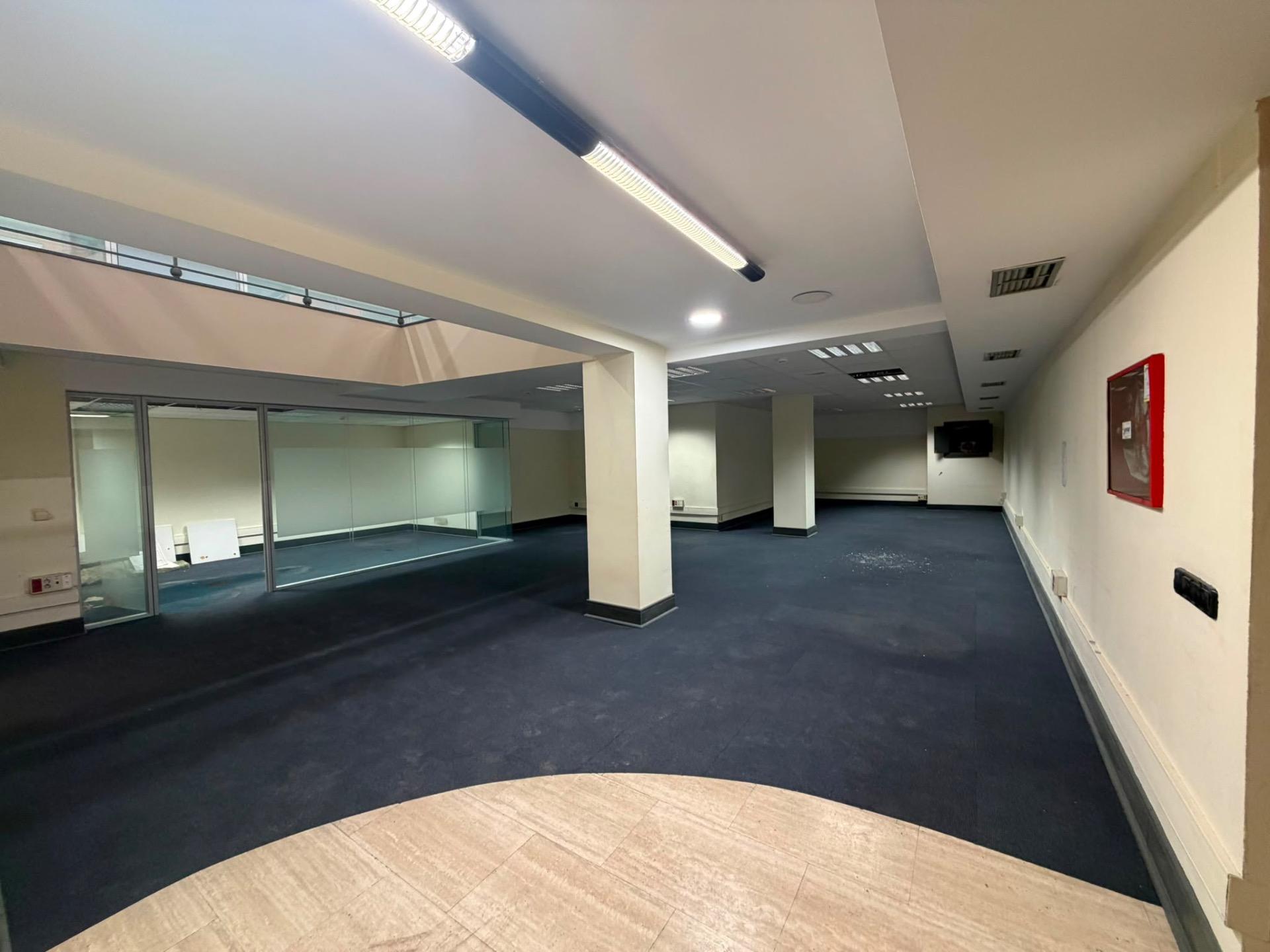 Local comercial 780m² en alquiler - Centro - foto 13