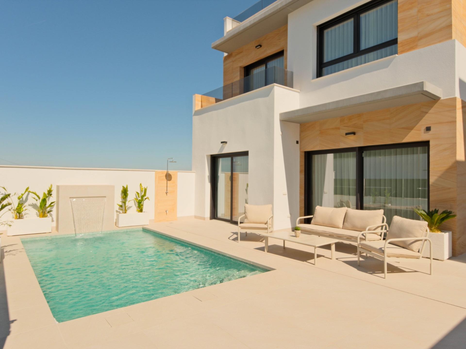 New Build Detached Villas with Private Pool in Benijófar, Co