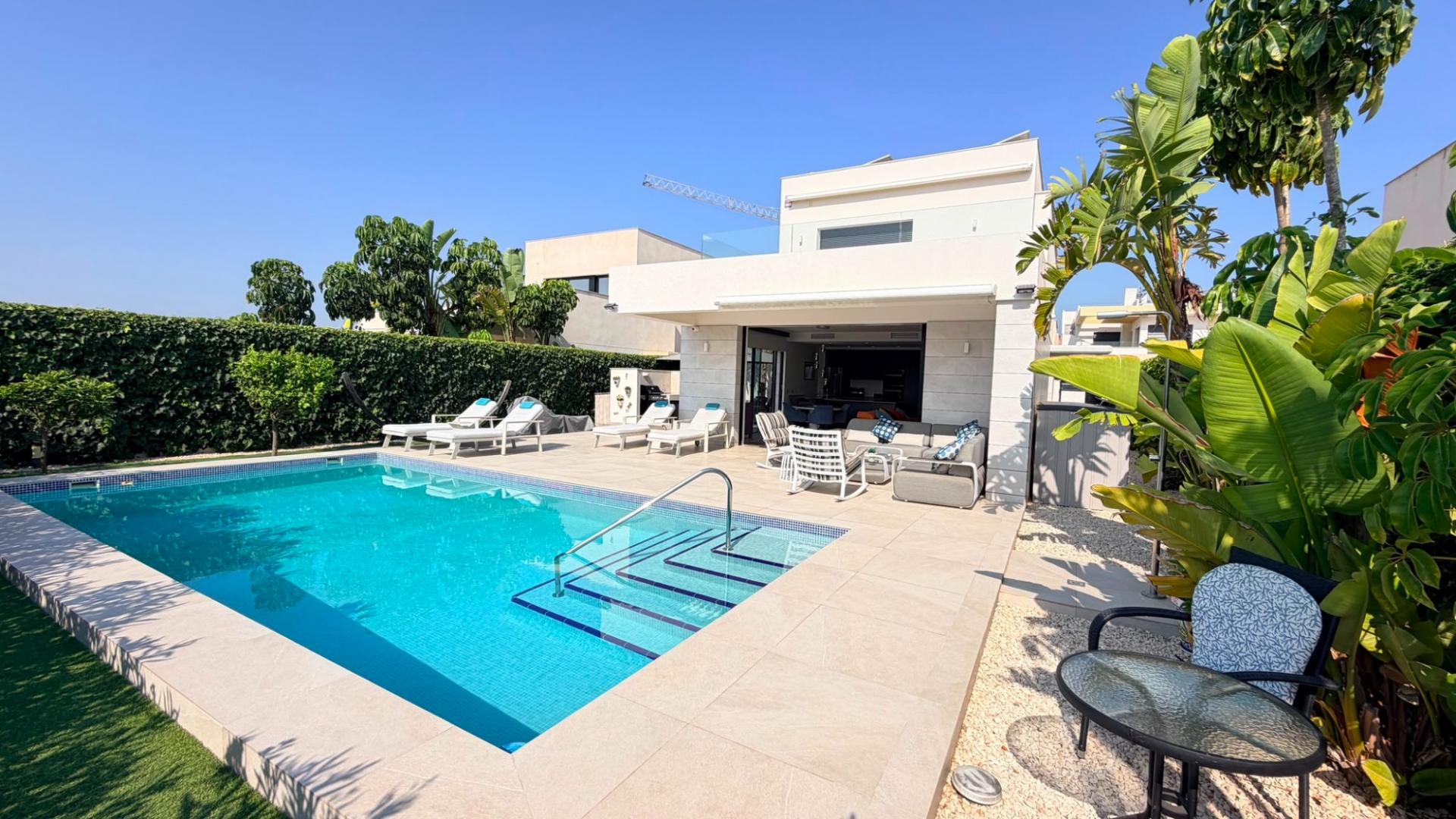Chalet 4 habitaciones 159m² en venta - Costa blanca sur - foto 4