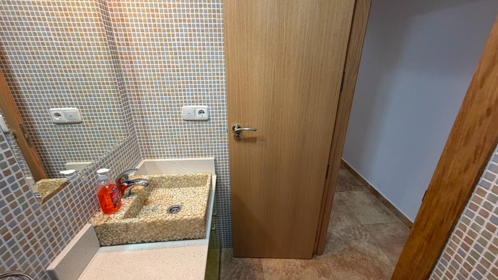BAJO ALTO DE 3 HAB, 1 BAÑO Y 1 ASEO REFORMADO CON VISTAS LAT - foto 20