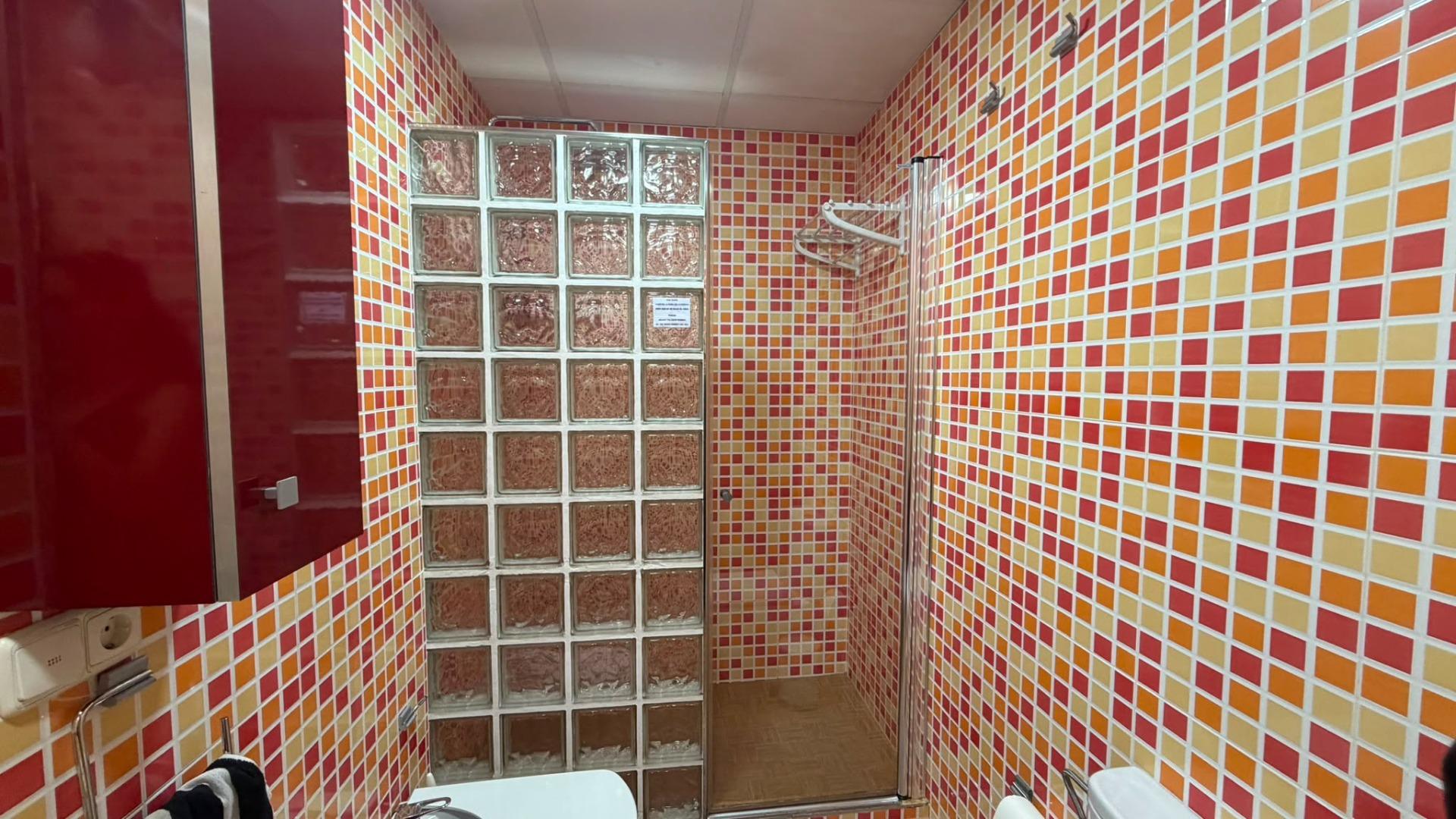 BAJO ALTO DE 3 HAB, 1 BAÑO Y 1 ASEO REFORMADO CON VISTAS LAT - foto 27
