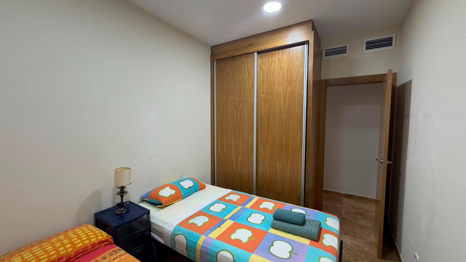 BAJO ALTO DE 3 HAB, 1 BAÑO Y 1 ASEO REFORMADO CON VISTAS LAT - foto 28