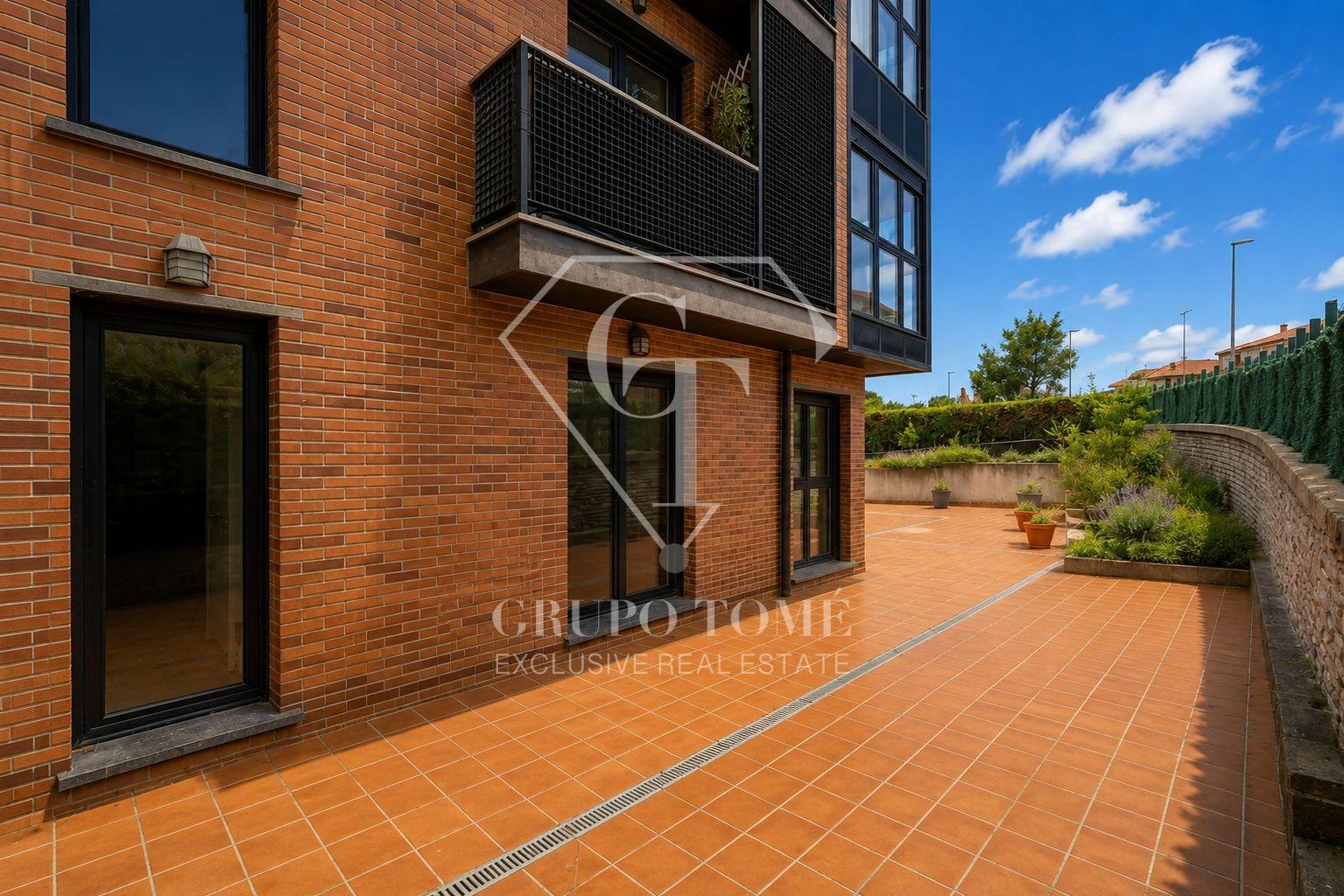 Amplia vivienda en Aiete con una excepcional terraza de 328  - foto 5