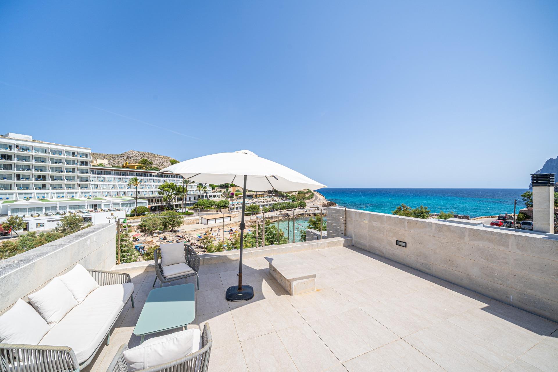 Primer piso frente al mar con azotea de 76m2 en Cala San Vic - foto 2