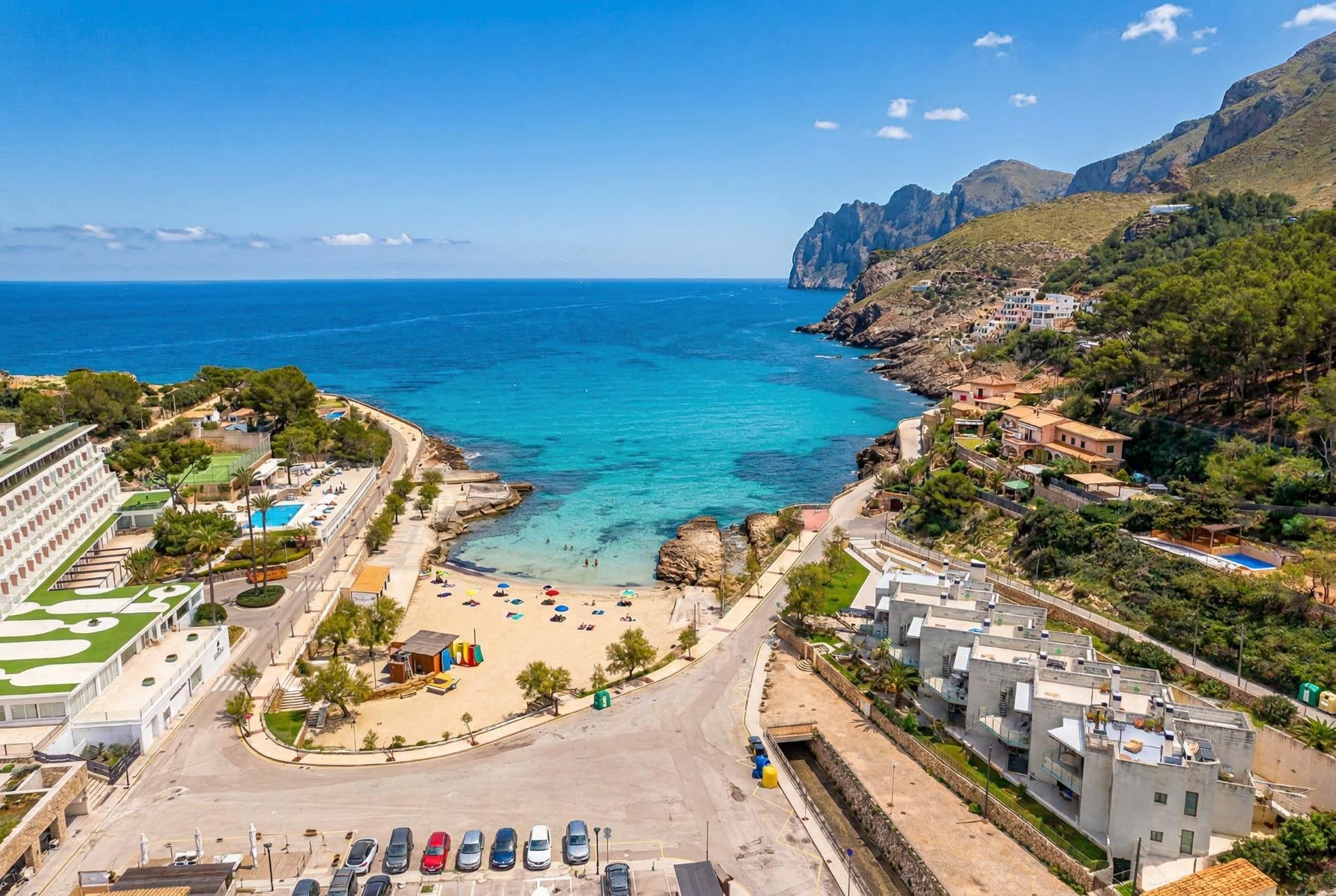 Primer piso frente al mar con azotea de 76m2 en Cala San Vic - foto 7