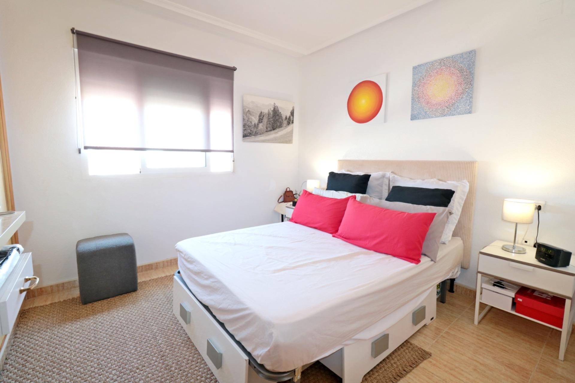Ático de 2 dormitorios con piscina, ascensor y espectacular  - foto 4