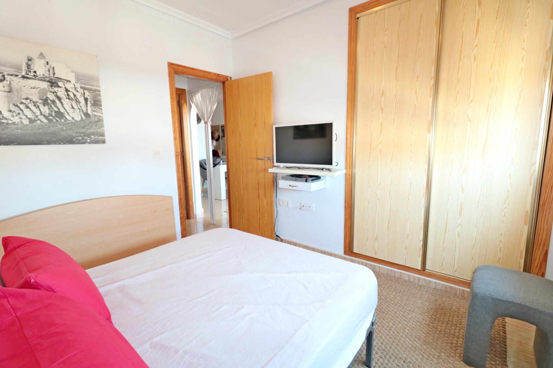 Ático de 2 dormitorios con piscina, ascensor y espectacular  - foto 6