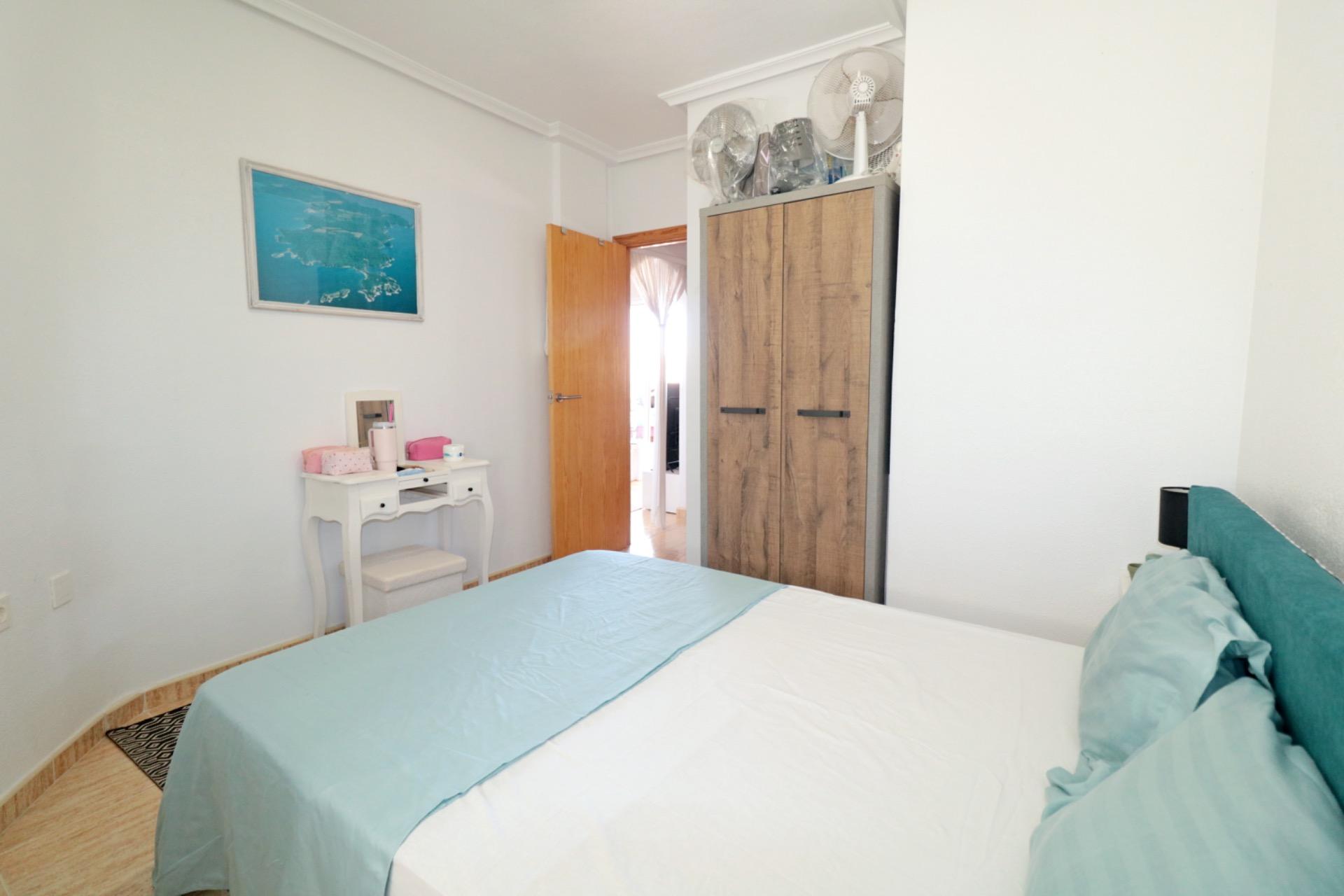 Ático de 2 dormitorios con piscina, ascensor y espectacular  - foto 9