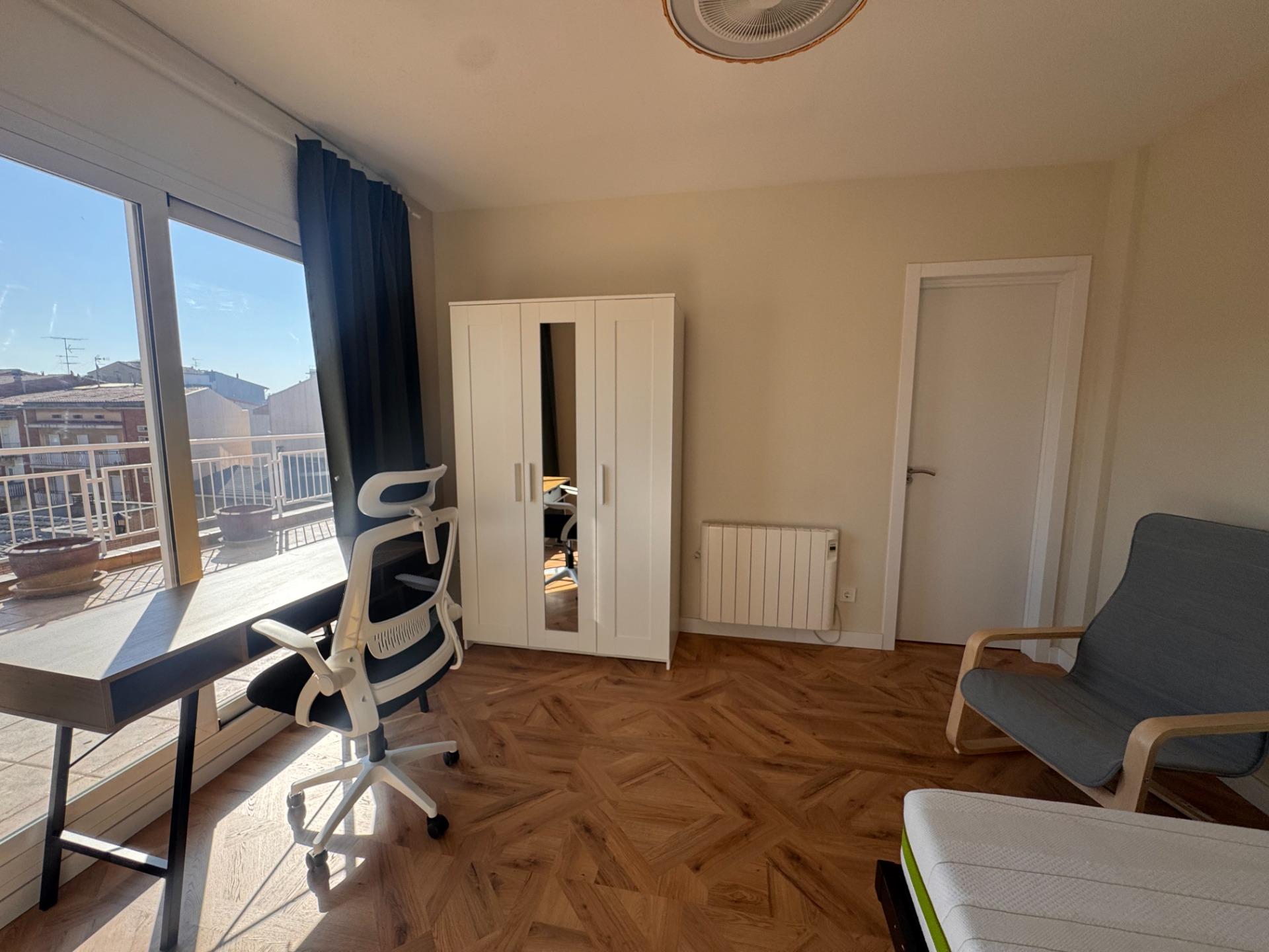 Habitación en alquiler para estudiantes en Manresa – a 7 min - foto 11