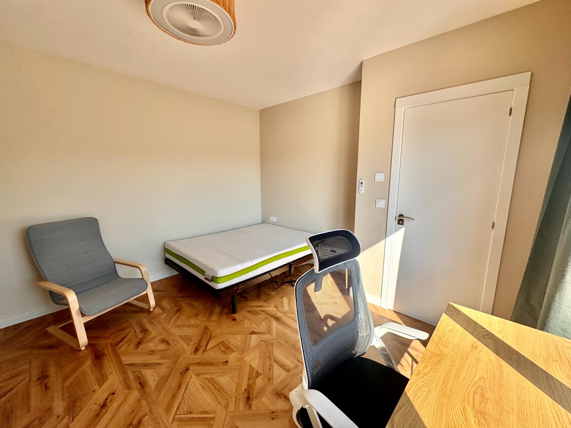 Habitación en alquiler para estudiantes en Manresa – a 7 min - foto 9