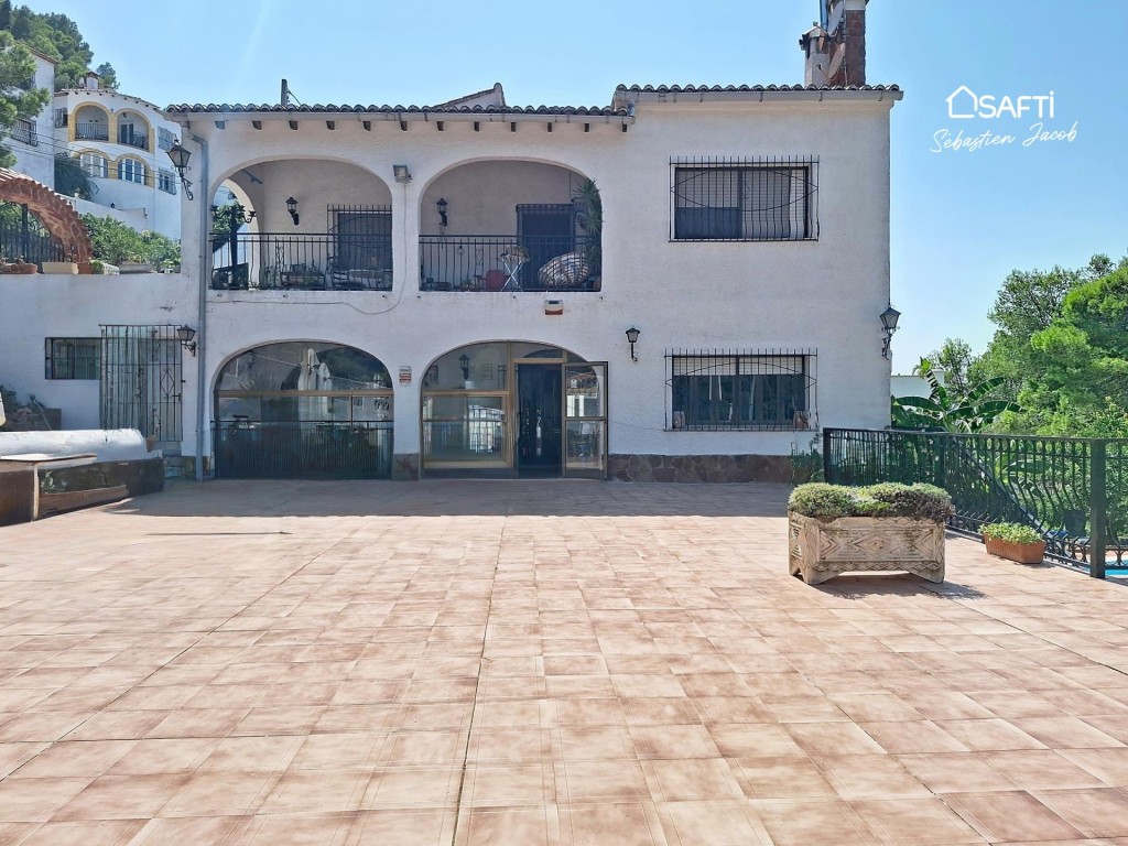 Edificio compuesto de un restaurante y 2 viviendas - foto 5