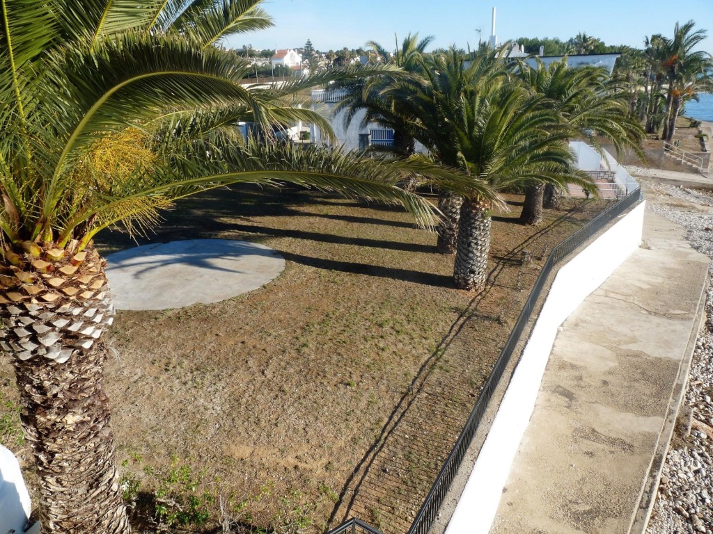 EXCLUSIVA VILLA A LA ORILLA DEL MAR! Oportunidad. - foto 15