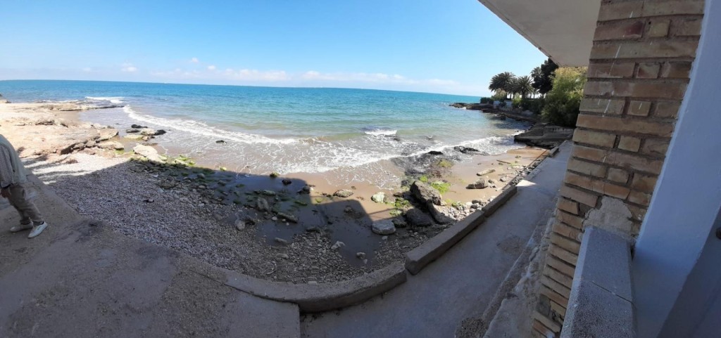 EXCLUSIVA VILLA A LA ORILLA DEL MAR! Oportunidad. - foto 22