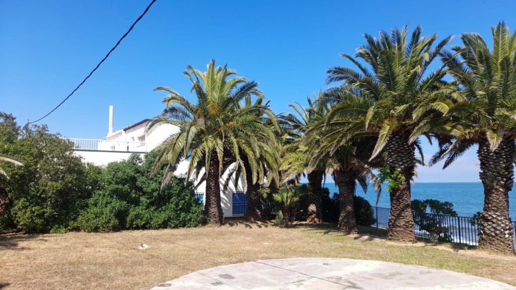 EXCLUSIVA VILLA A LA ORILLA DEL MAR! Oportunidad. - foto 26