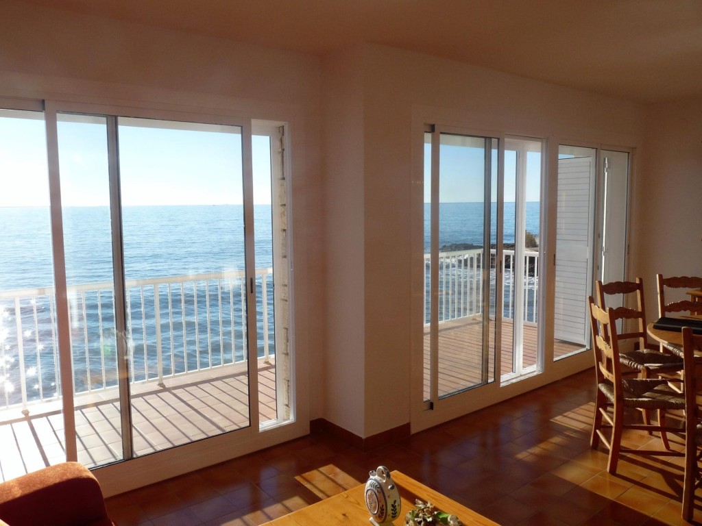 EXCLUSIVA VILLA A LA ORILLA DEL MAR! Oportunidad. - foto 6