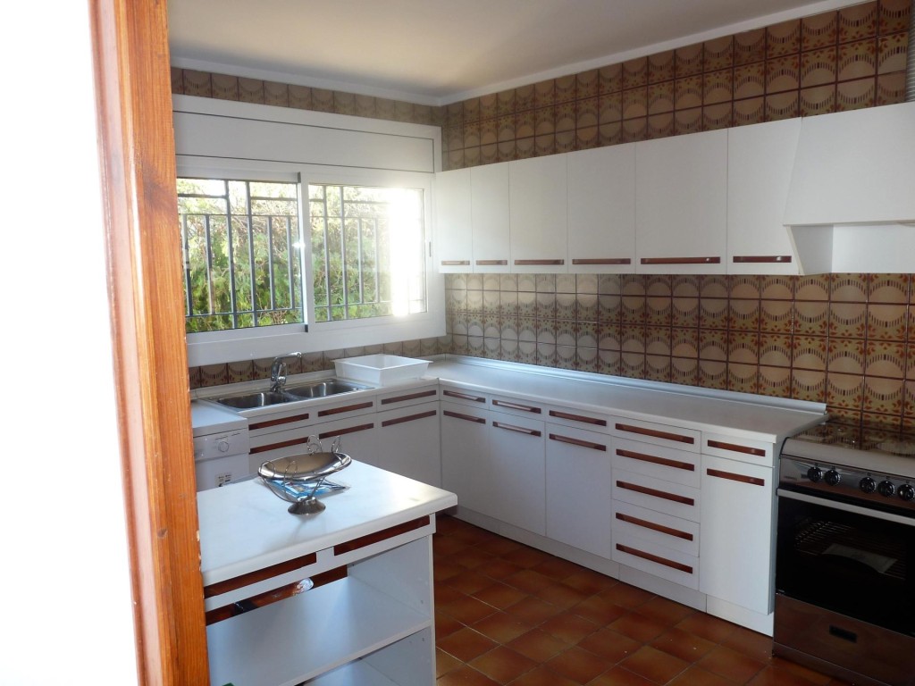 EXCLUSIVA VILLA A LA ORILLA DEL MAR! Oportunidad. - foto 8