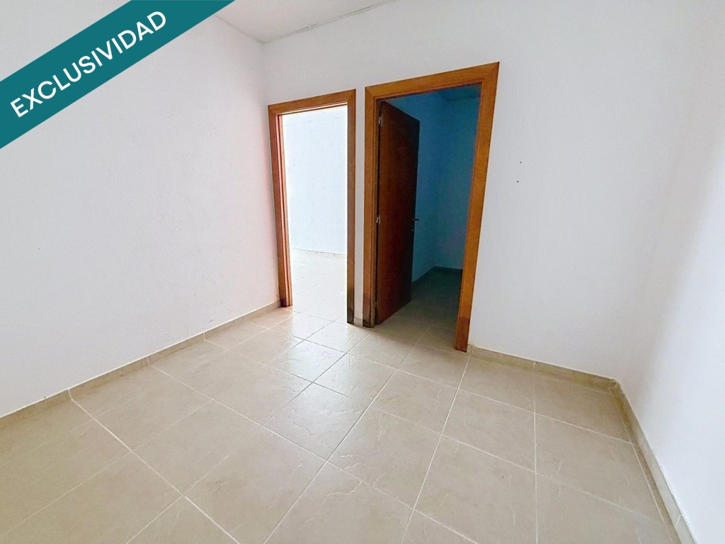 Local 64m² con aseo y despacho, garaje incluido - foto 5