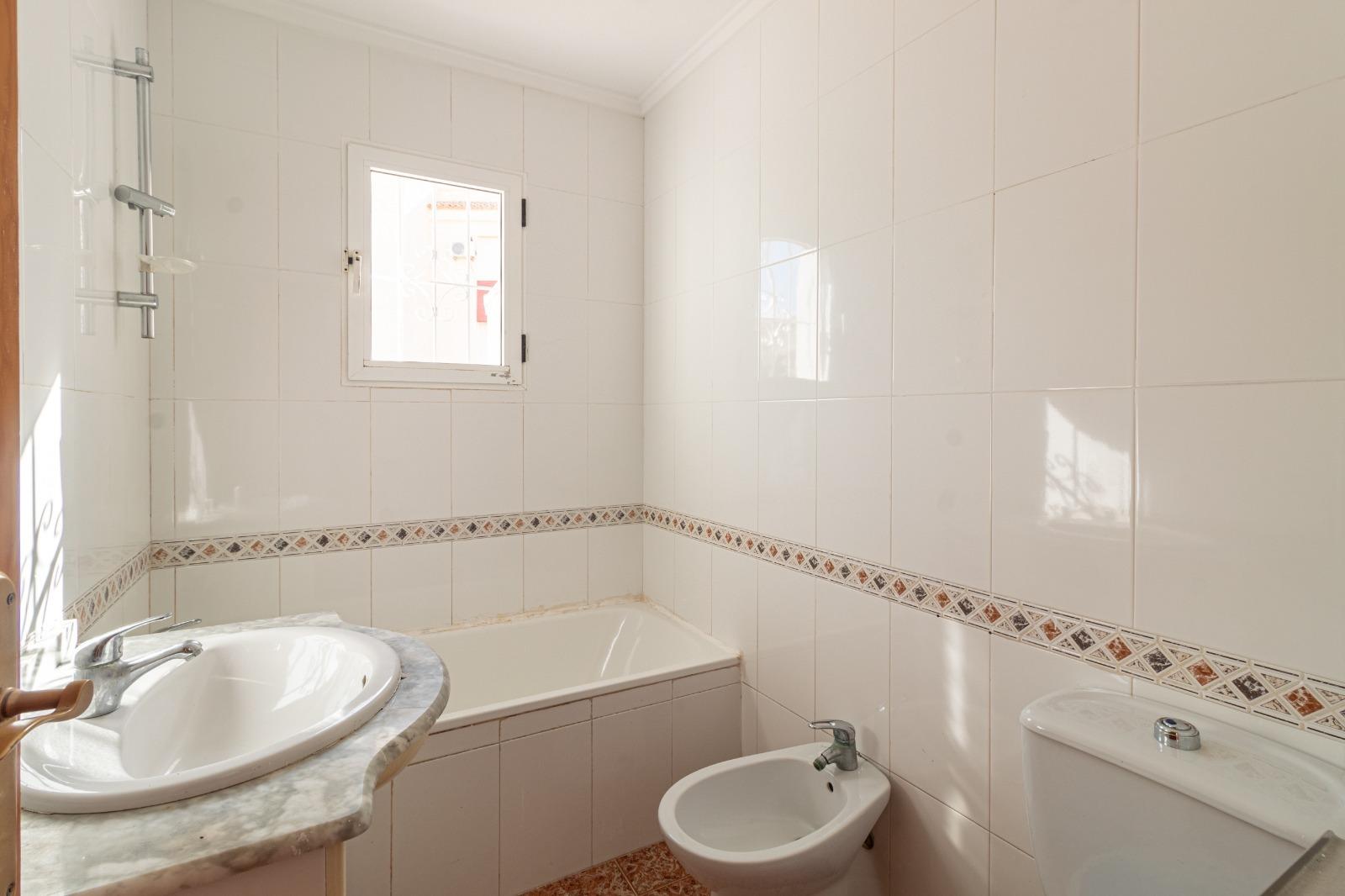 CASA ADOSADA DE 3 habitaciones CON SOLARIUM PRIVADO | LA FLO - foto 16