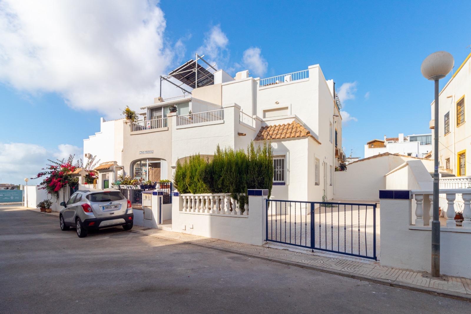 CASA ADOSADA DE 3 habitaciones CON SOLARIUM PRIVADO | LA FLO - foto 19