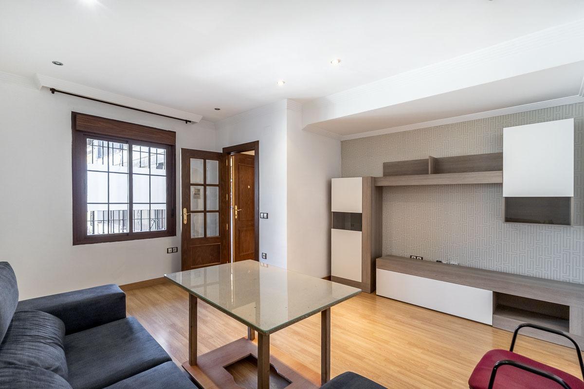 ¡Descubre tu nuevo hogar en La Zubia! ✨ - foto 2