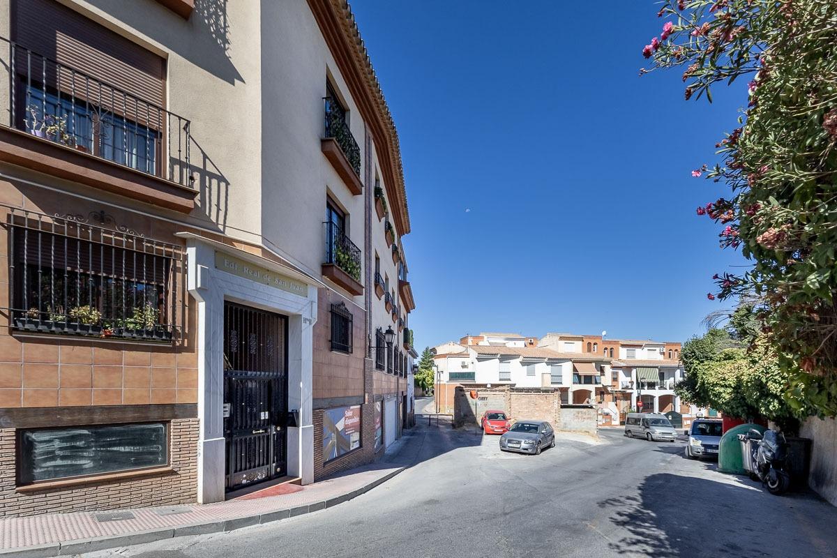 ¡Descubre tu nuevo hogar en La Zubia! ✨ - foto 23