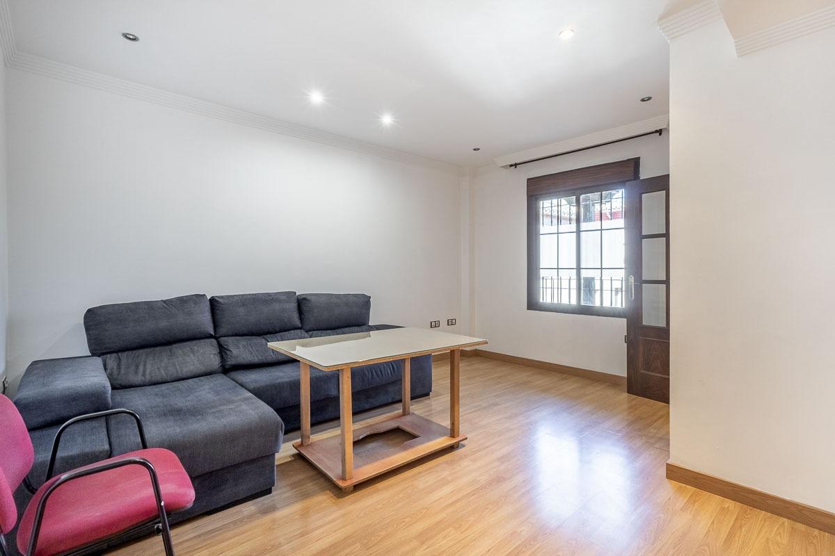 ¡Descubre tu nuevo hogar en La Zubia! ✨ - foto 4