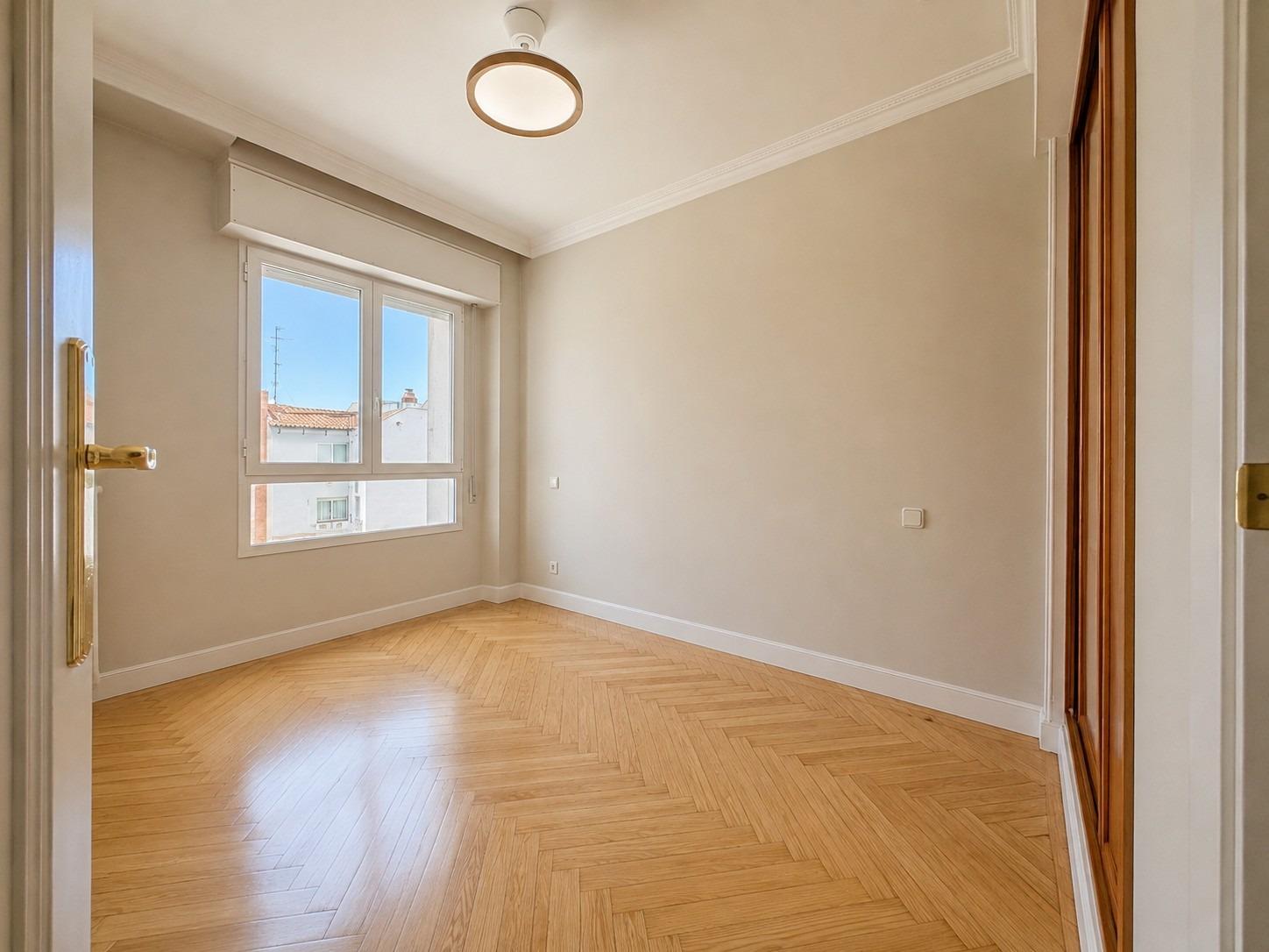 ^**^EXCLUSIVO PISO DE 140 M2, MUY LUMINOSO Y TRANQUILO EN EL - foto 15
