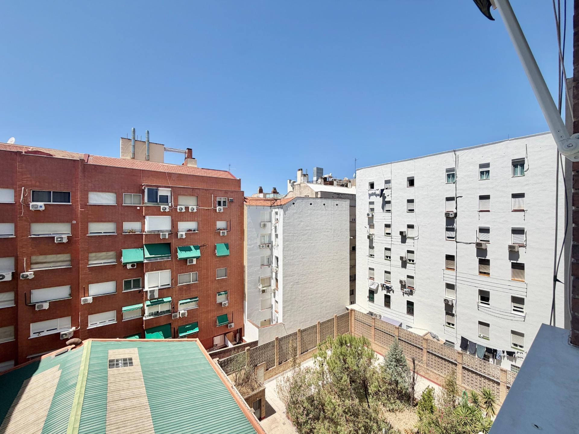 ^**^EXCLUSIVO PISO DE 140 M2, MUY LUMINOSO Y TRANQUILO EN EL - foto 4