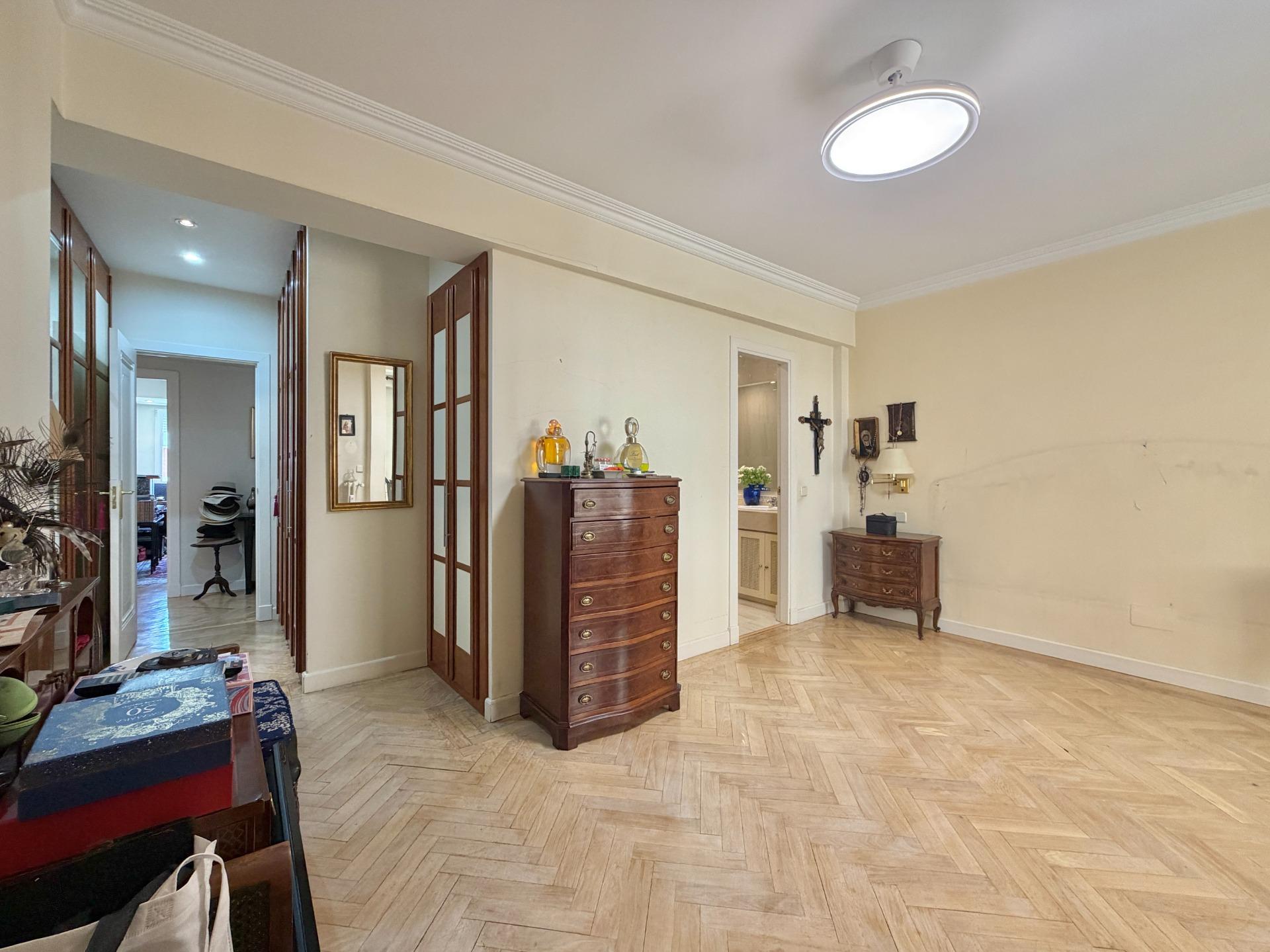 ^**^EXCLUSIVO PISO DE 140 M2, MUY LUMINOSO Y TRANQUILO EN EL - foto 33