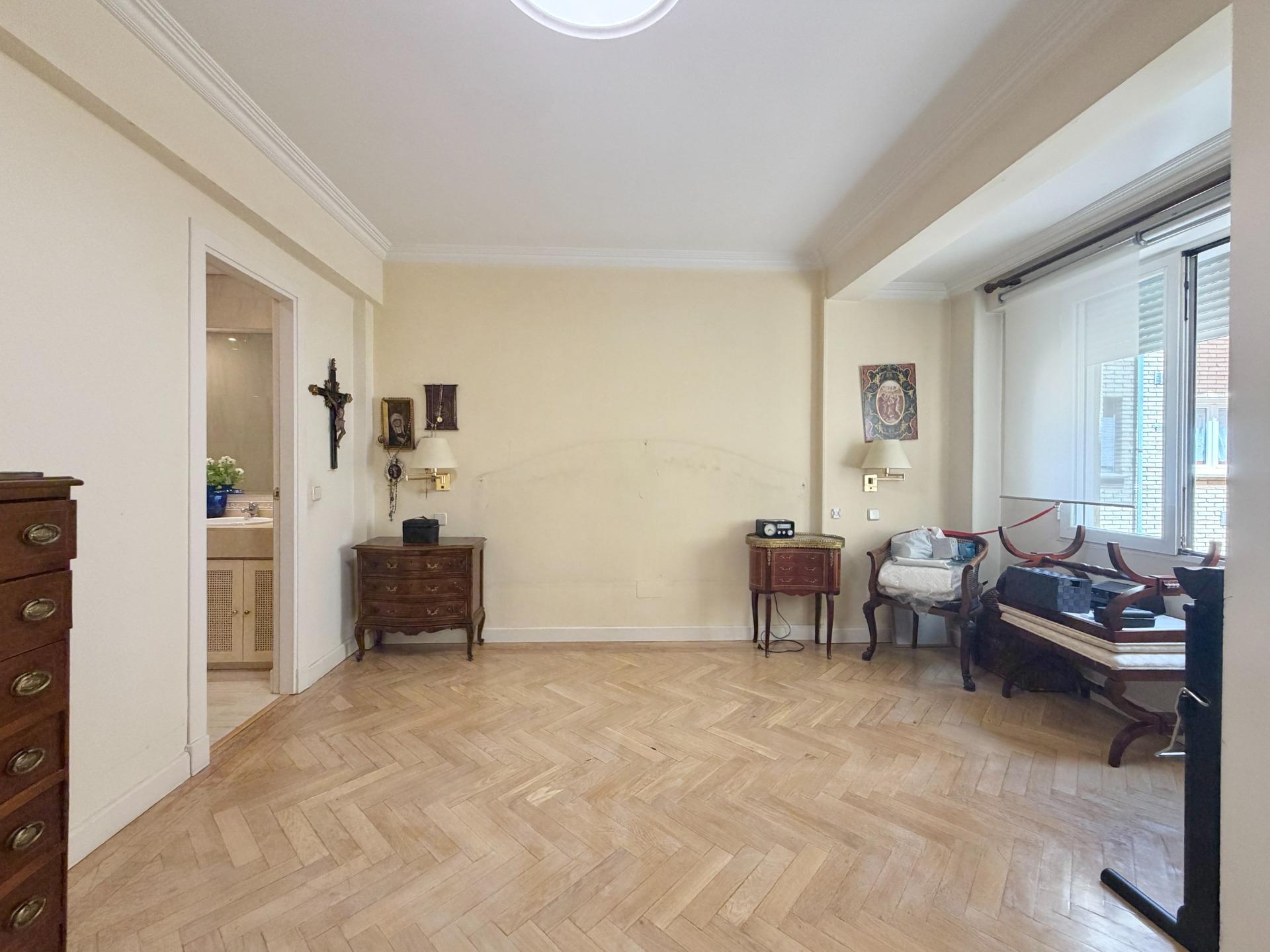 ^**^EXCLUSIVO PISO DE 140 M2, MUY LUMINOSO Y TRANQUILO EN EL - foto 35