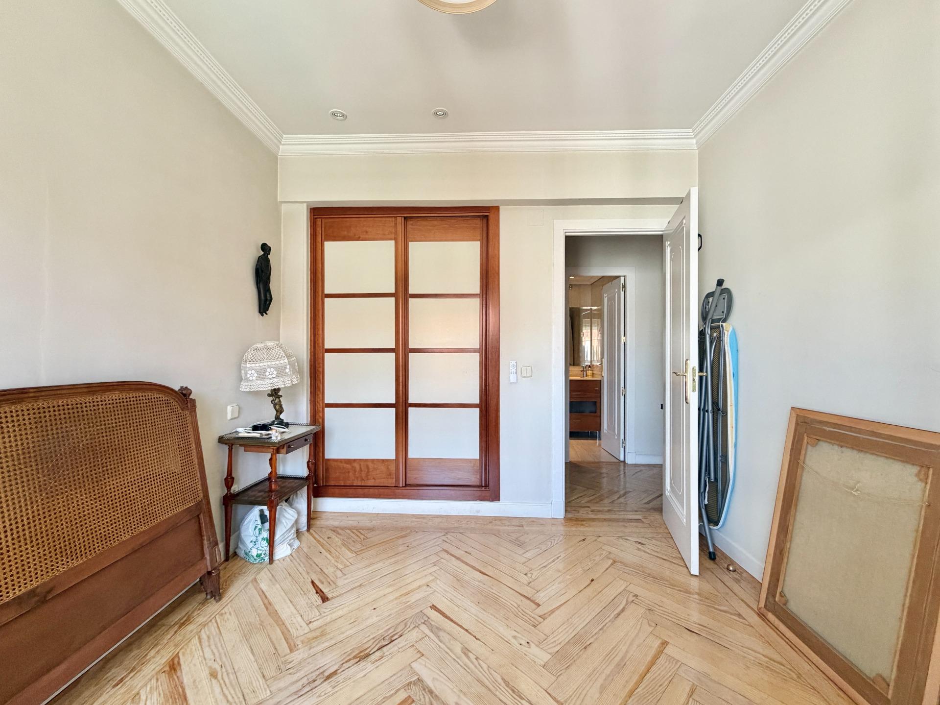 ^**^EXCLUSIVO PISO DE 140 M2, MUY LUMINOSO Y TRANQUILO EN EL - foto 44