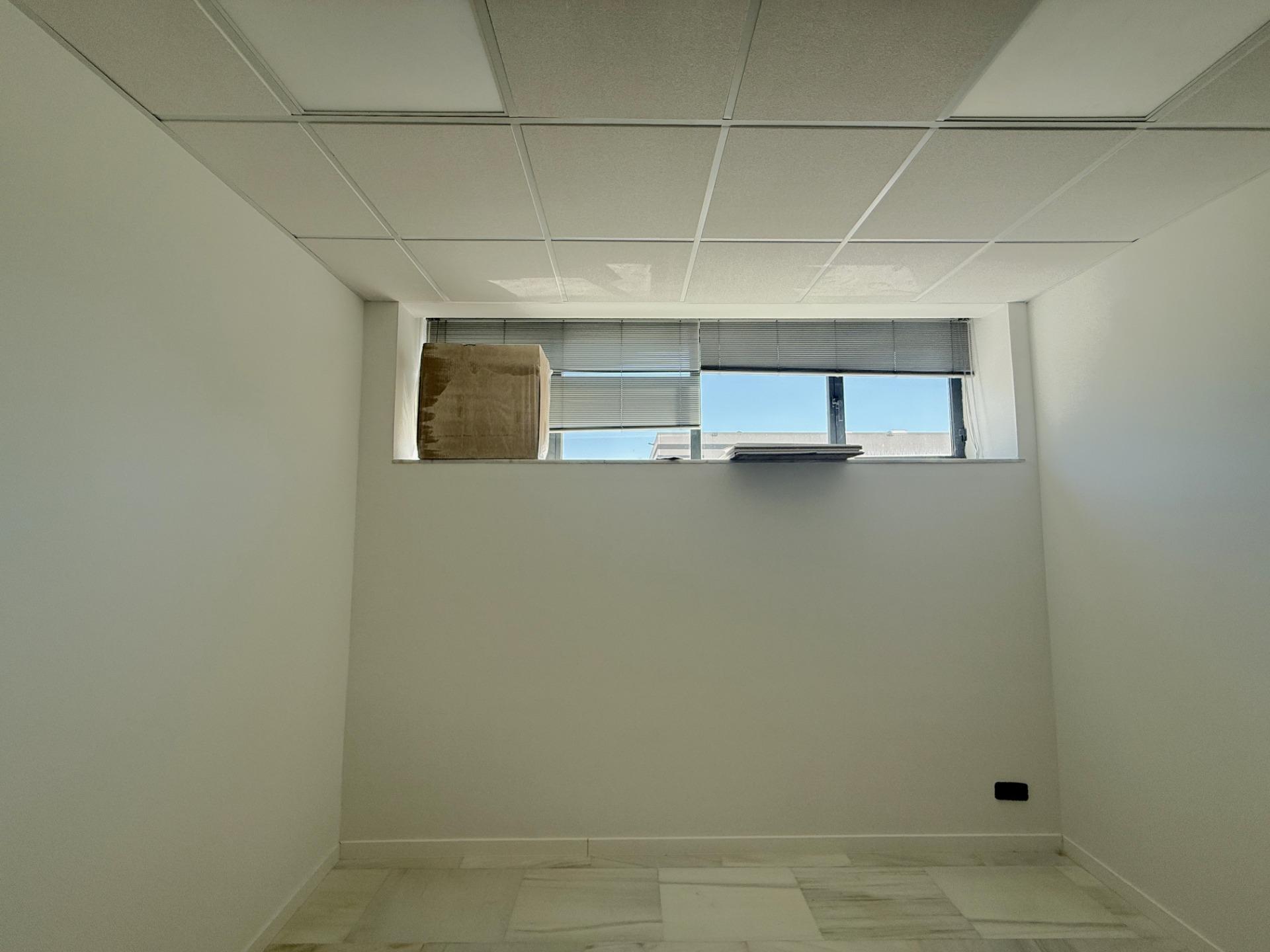 ^**^LOCAL COMERCIAL REFORMADO CON GRAN ESCAPARATE Y MÚLTIPLE - foto 12