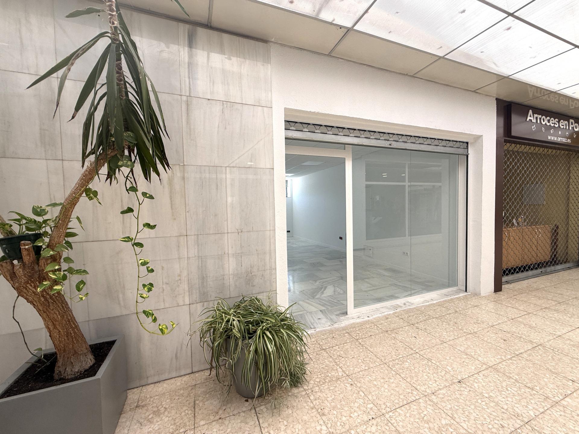 ^**^LOCAL COMERCIAL REFORMADO CON GRAN ESCAPARATE Y MÚLTIPLE - foto 14