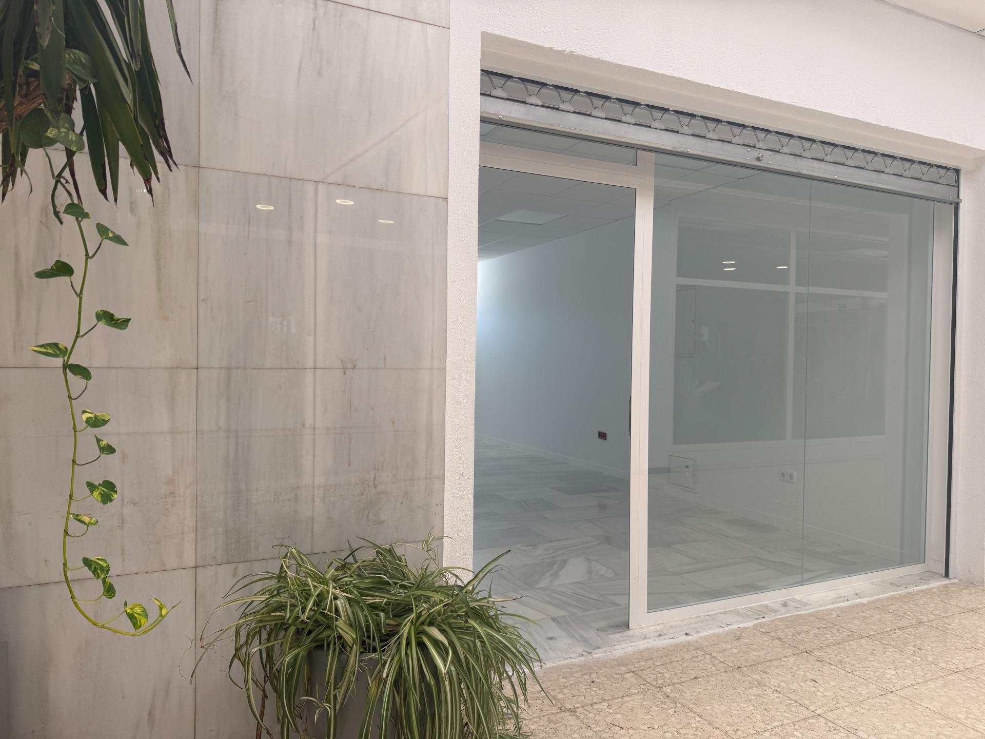 ^**^LOCAL COMERCIAL REFORMADO CON GRAN ESCAPARATE Y MÚLTIPLE - foto 15