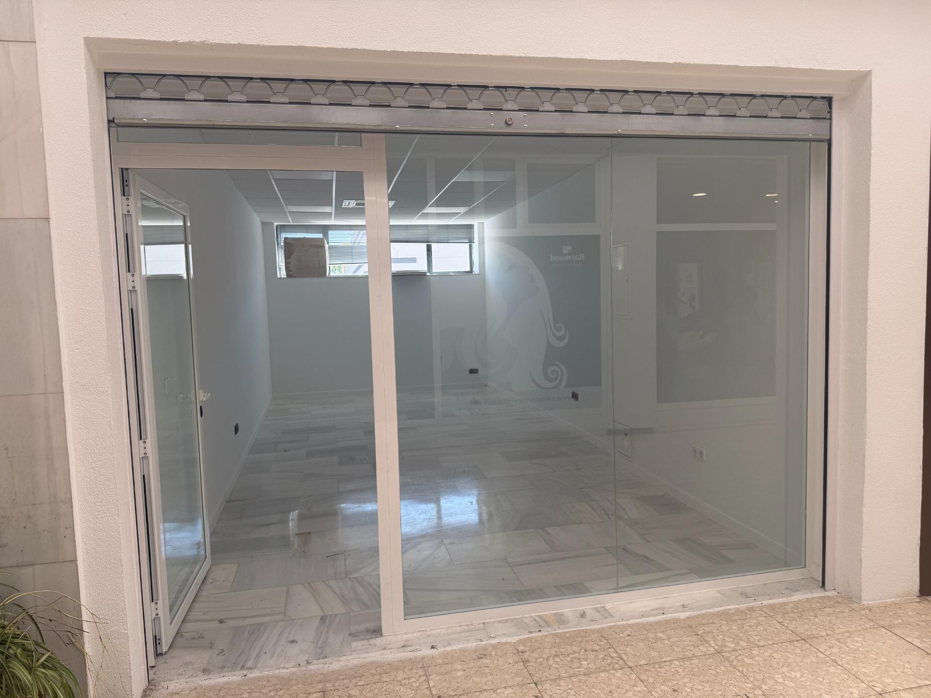 ^**^LOCAL COMERCIAL REFORMADO CON GRAN ESCAPARATE Y MÚLTIPLE - foto 17