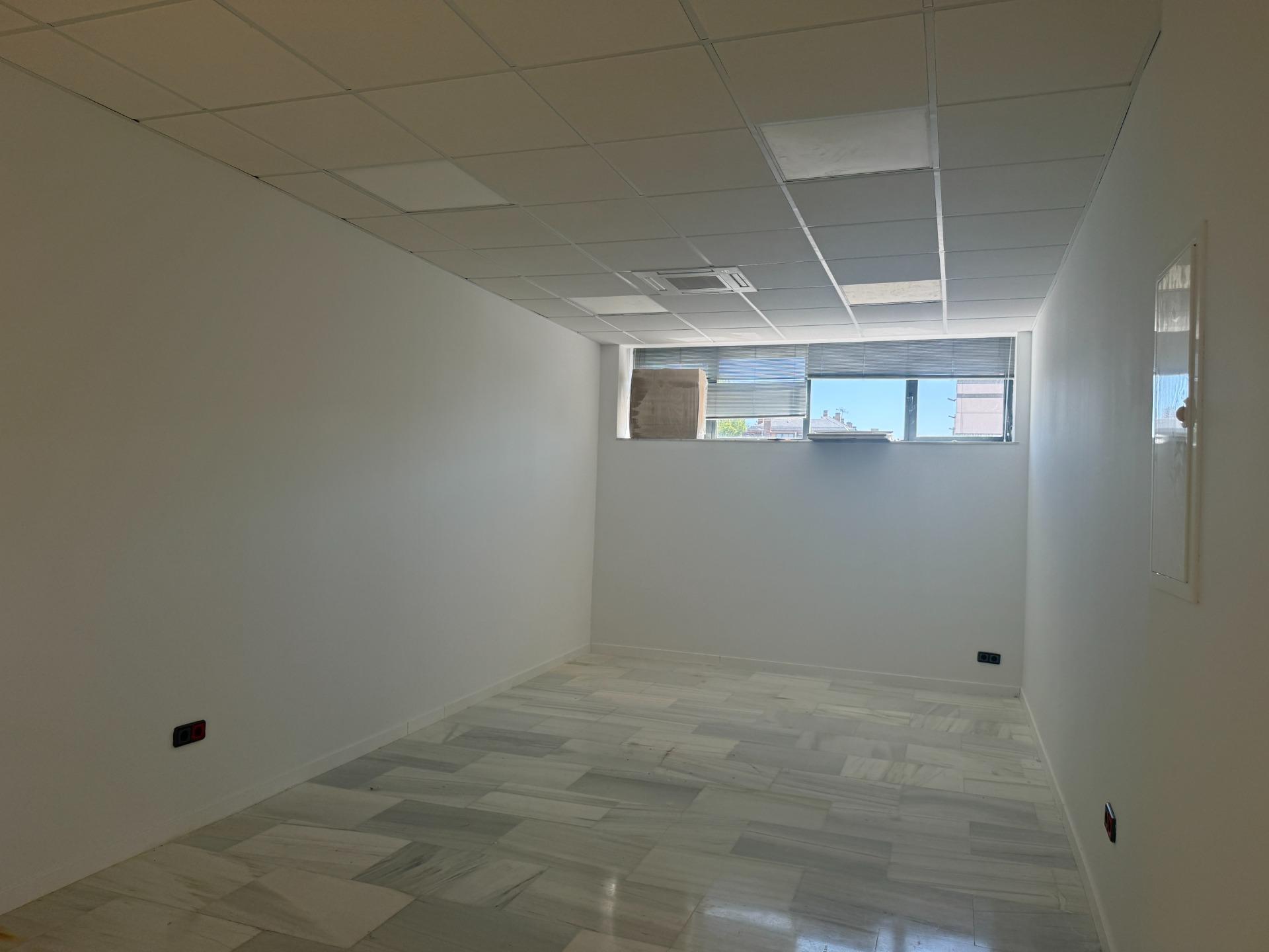 ^**^LOCAL COMERCIAL REFORMADO CON GRAN ESCAPARATE Y MÚLTIPLE - foto 23