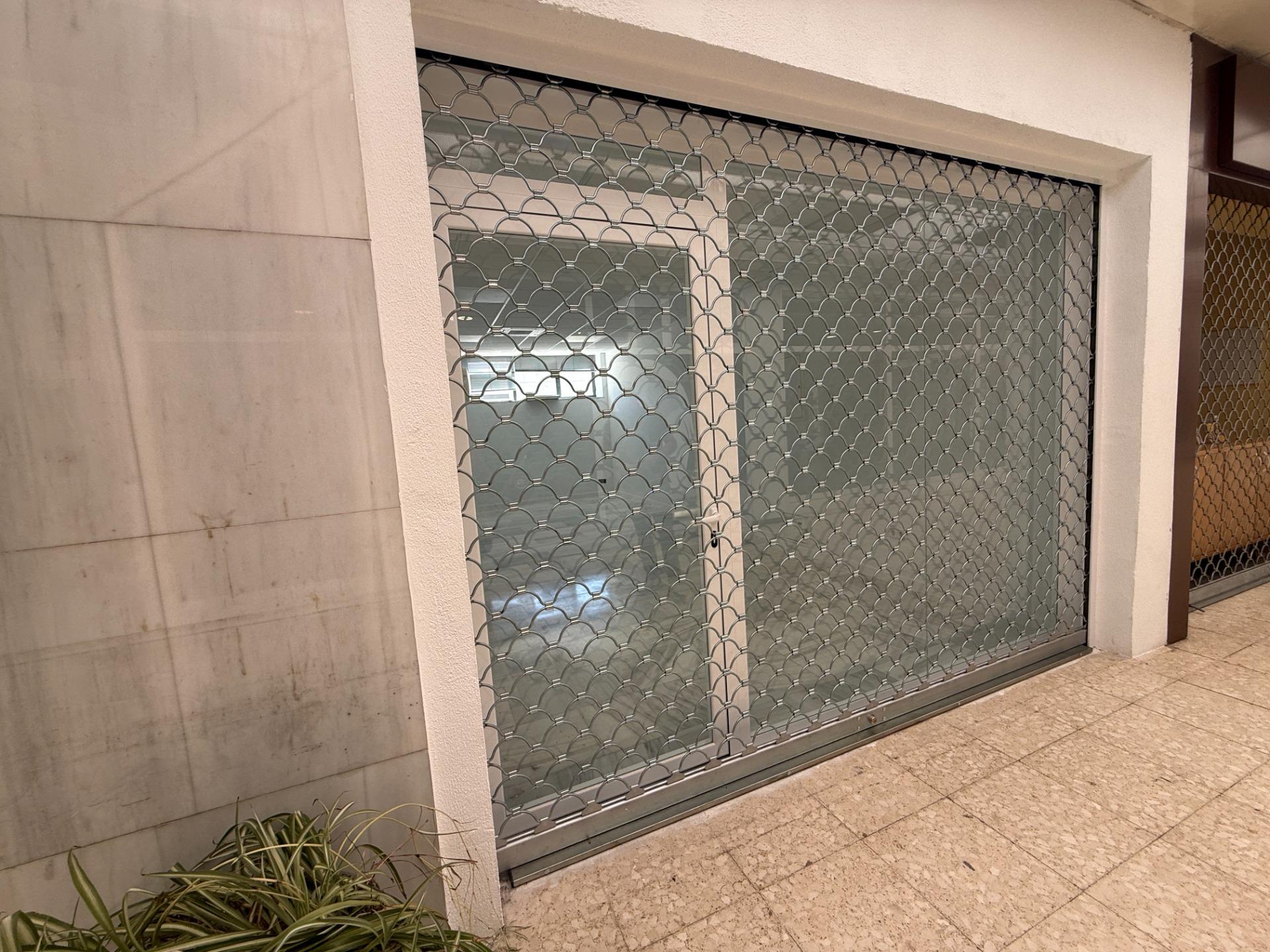 ^**^LOCAL COMERCIAL REFORMADO CON GRAN ESCAPARATE Y MÚLTIPLE - foto 41