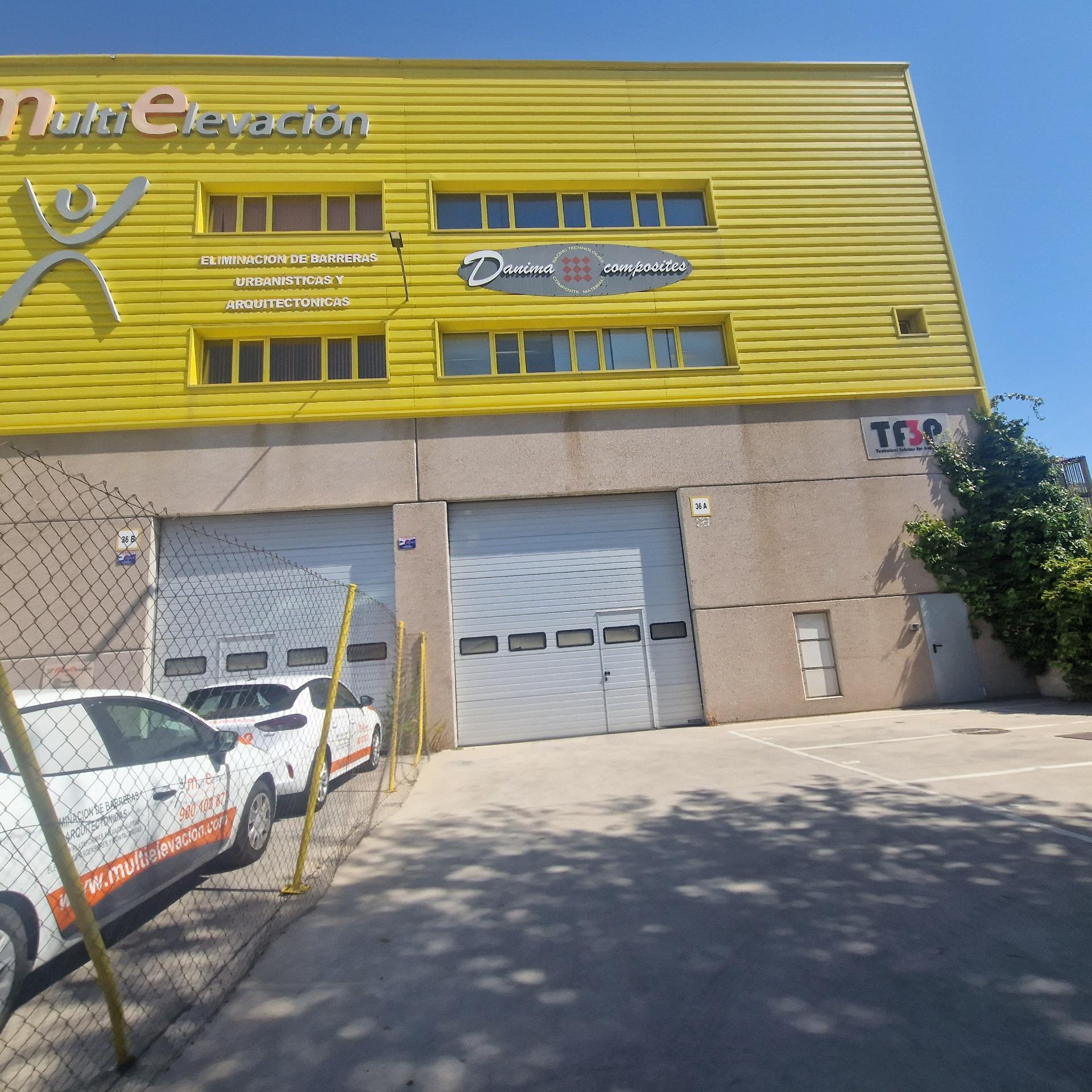 Espléndida Nave Industrial de 700 m2 en Perfecto Estado