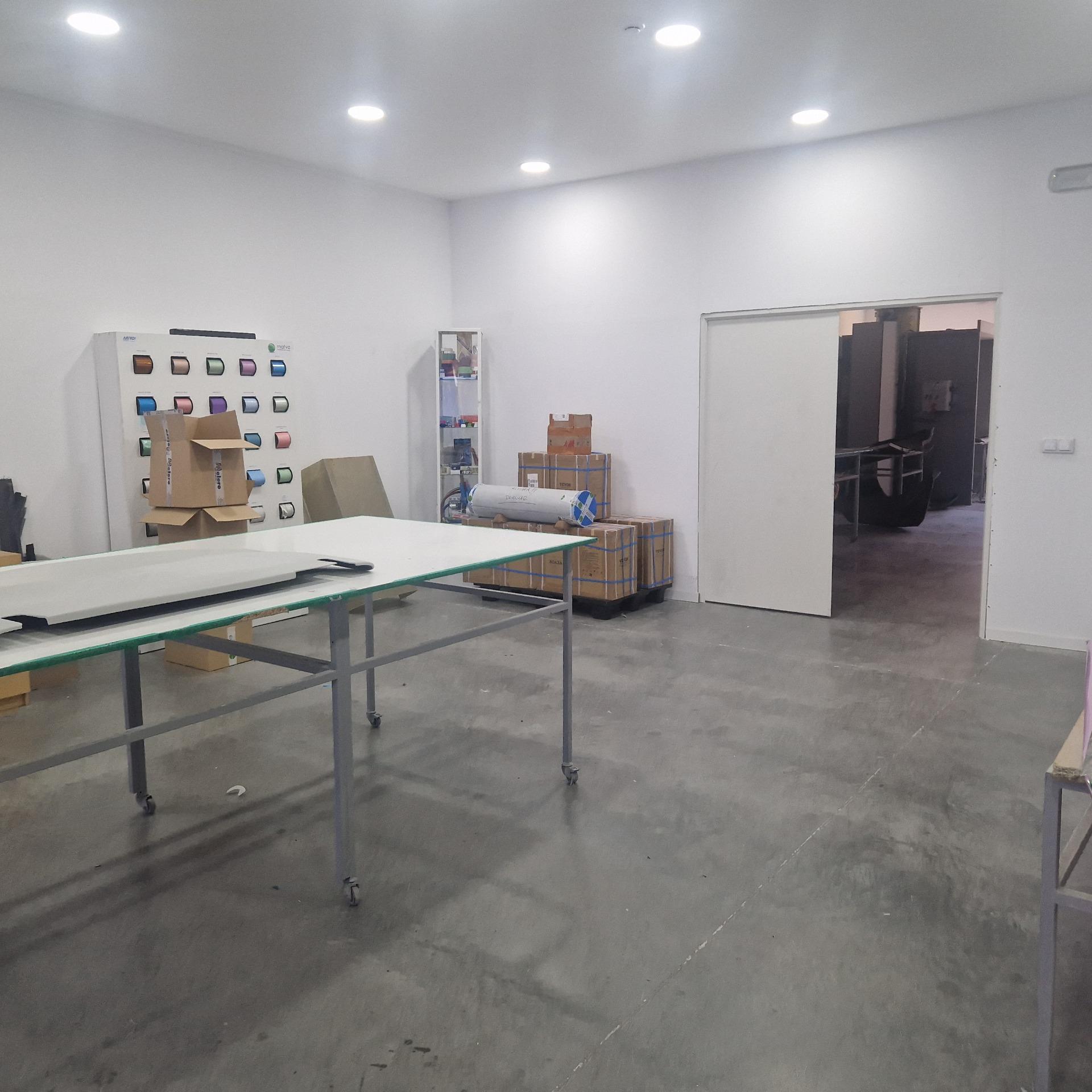Espléndida Nave Industrial de 700 m2 en Perfecto Estado - foto 15